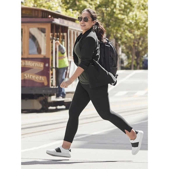 Athleta • Stellar Crop Pant black pull-on ankle stretch zipper pockets travel - Picture 13 of 13